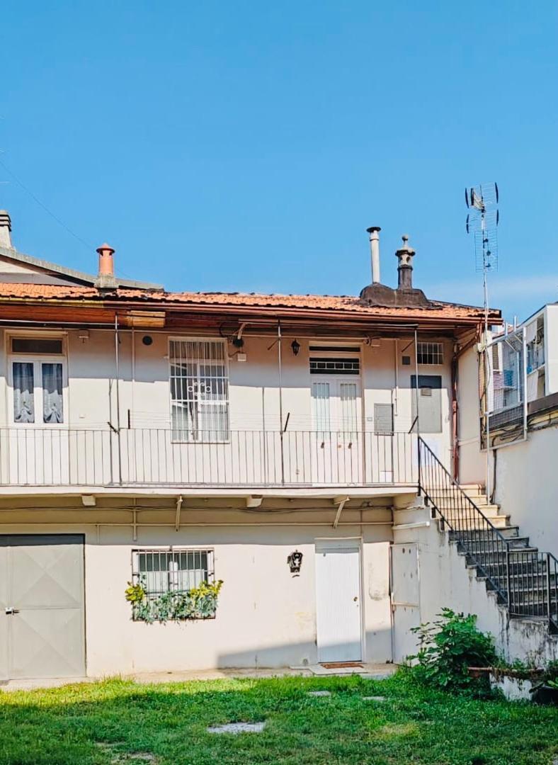 Casetta Nel Cortile Turín Exterior foto